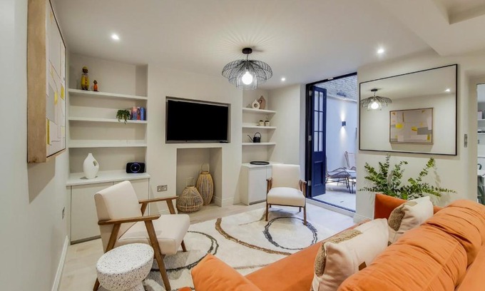Kings Cross St. Pancras House | The Argyle Collection near Kings Cross St Pancras - by Short Stories London