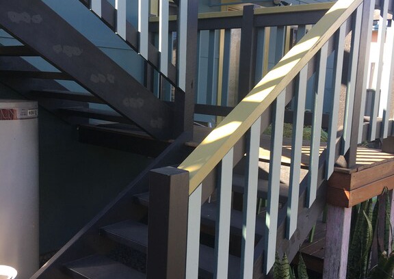 Yamba House | THE ART-HOUSE STUDIO AND ACCOMMODATION, YAMBA