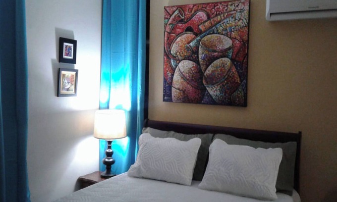 New Kingston Apartment | The Artist Place @ Oxford New Kingston