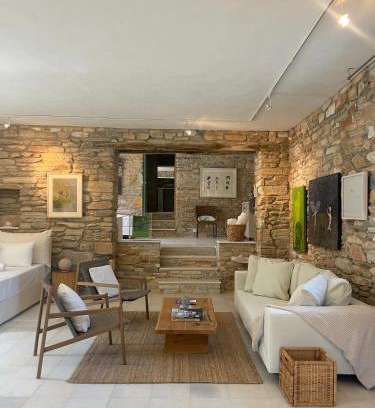 Milopotas Villa | The Artists House - Atelier Suite