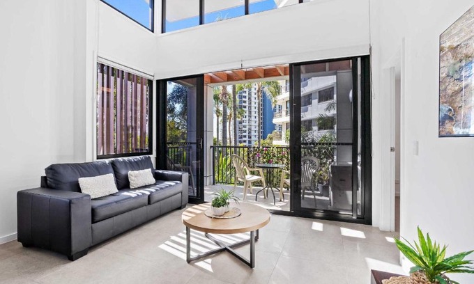 Surfers Paradise Apartment | The Aubrey Boutique Apartments - Hosted by Coastal Letting Co.
