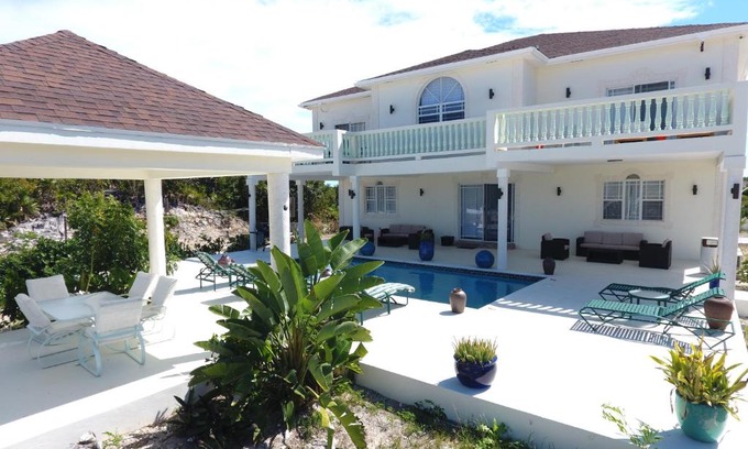 Ocean Point Villa | The Babbington Villa