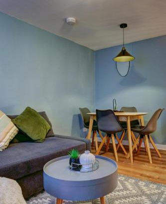 Troon House | The Bailey - Troon - Coorie Doon Stays