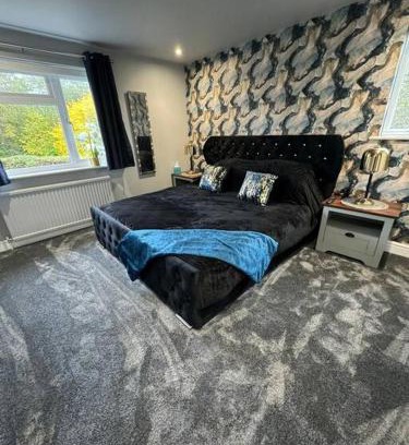 Crowborough House | The Bainden , With Private Secluded Hot Tub