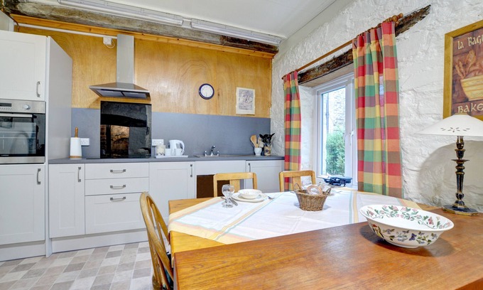Llanwrtyd Wells House | The Bakery - One Bedroom House, Sleeps 3