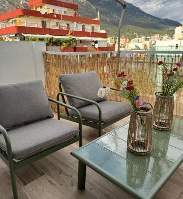 Loutraki Apartment | The Balcony Nest