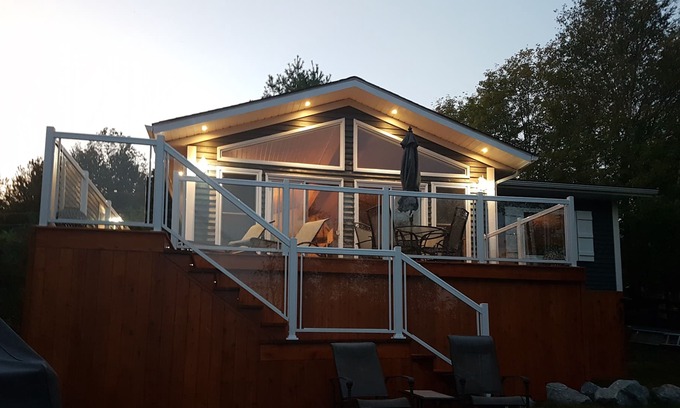 Arden Cottage | The Ball Cottage - Beautiful Lakefront Hideaway on Bull Lake!