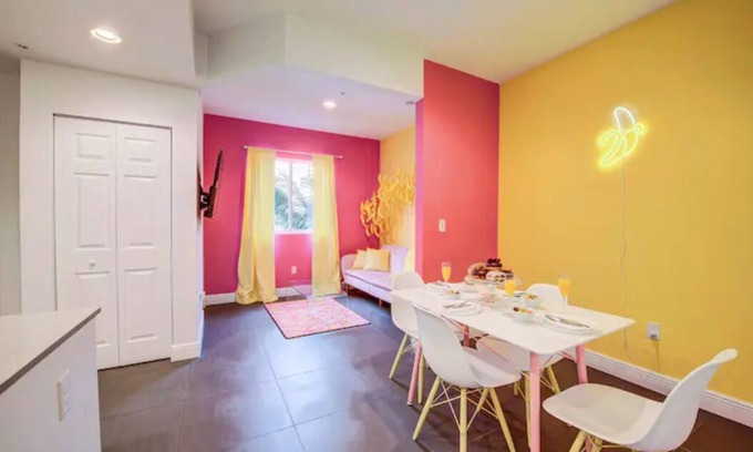 Wynwood Art District Apartment | The Banana's CuteStyle Apt - 1BR/2BA in Wynwood!