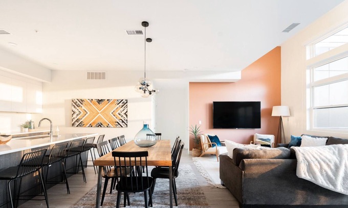 Highland Condo | The Bandito Penthouse - Peloton - Zuni Lofts