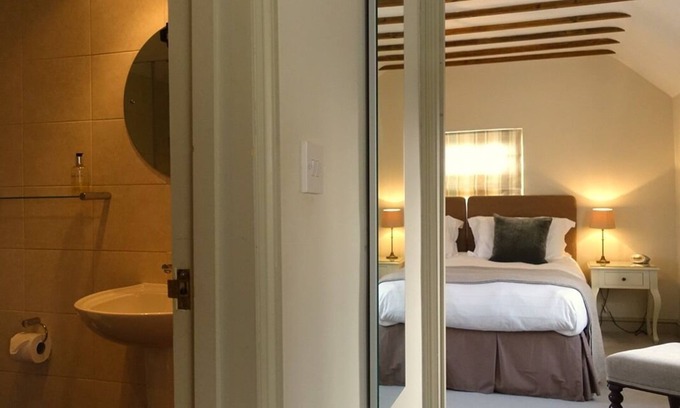 Chiddingstone Hoath Bed & Breakfast | The Barn At Woodview