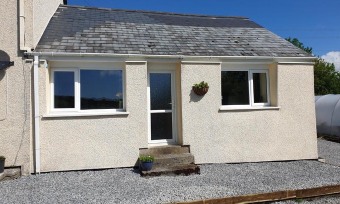 Amroth Apartment | The Barn - Cosy cottage with Countryside views