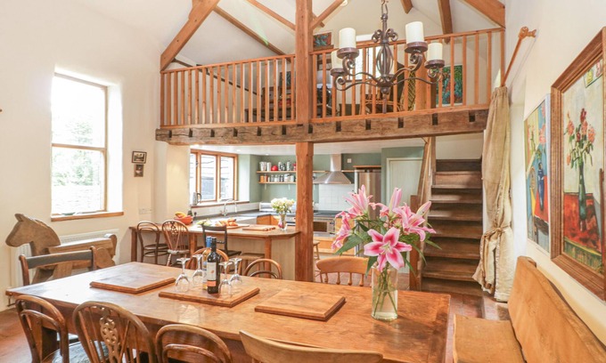 Buckerell Cottage | The Barn