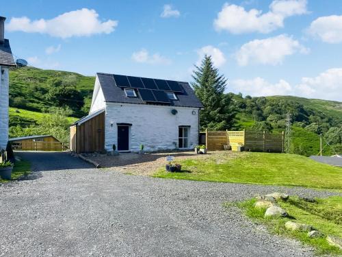 Cwmtirmynach House | The Barn