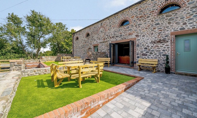 Wigton Cottage | The Barnacle Goose - UK35261