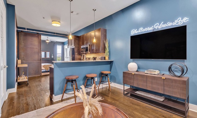 West End Condo | The Barrelhouse Loft in West End, Near Vandy and Centennial Park, Minutes to Broadway