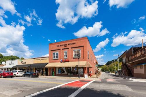 Bryson City Apartment | The Bartlett Apartment