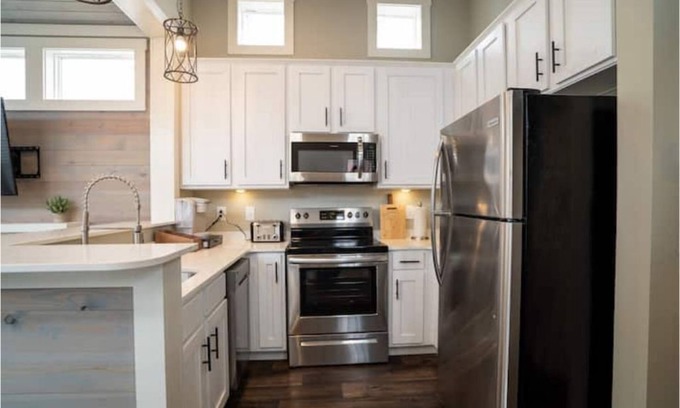 Austin Cabin | The Barton - Luxury Tiny Home in Austin, TX
