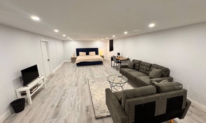 Windsor Apartment | The Basement at Meldrum