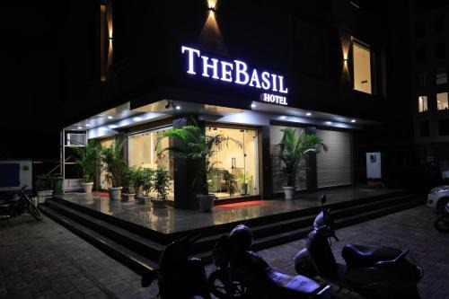 Gayariawas Hotel | The Basil Hotel