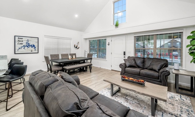 Lampe House | The Baxter Boat House 4 Bedroom Home