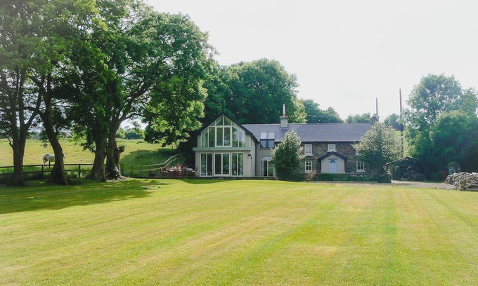 Clonakilty House | The Bay House. Fabulous water views - spacious and stylish Clonakilty cottage