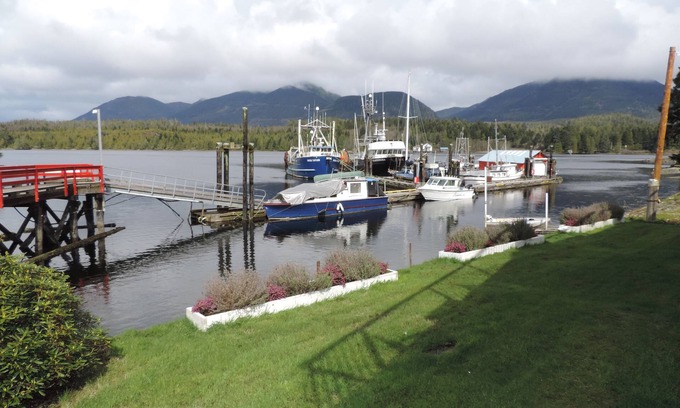 Ucluelet Hotel | The Bayshore Waterfront Inn