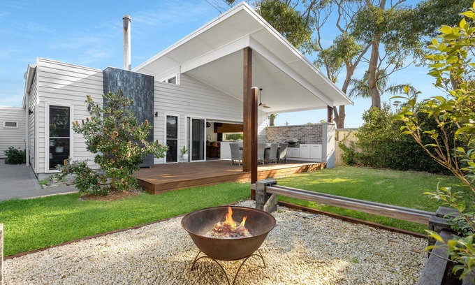 Berrara House | The Beach Barn in Berrara