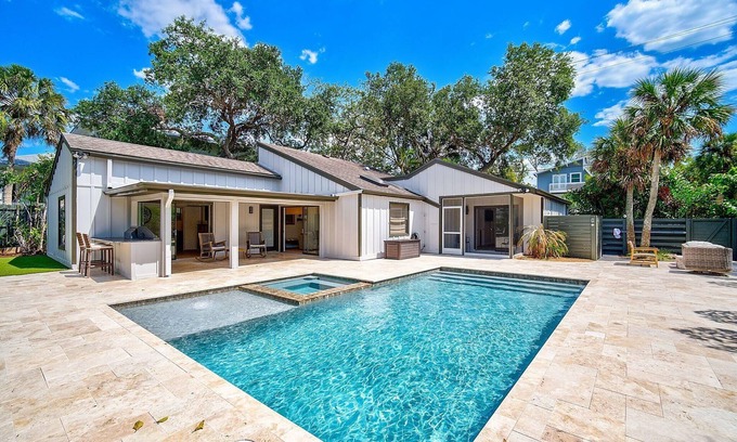 Bay Isle House | The Beach Bungalow Siesta Key - 205