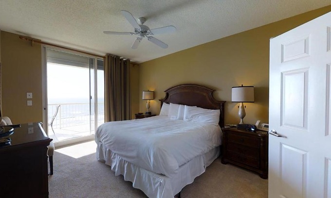 Fort Morgan House | The Beach Club Avalon 1105