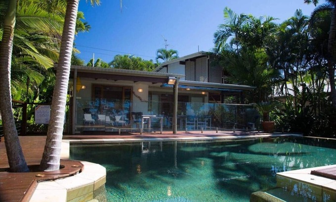 Mission Beach House | The Beach Cottage - Absolute Beachfront