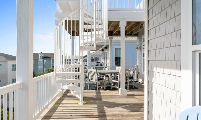 Ocean Isle Beach House | "The Beach Hive" Elevator, Private Pool (Opt. Heat) Pool Table, Tiki Bar, Private Resort Access!