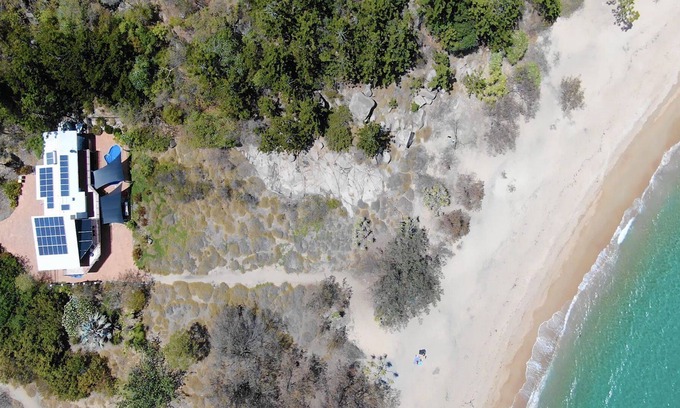Florence Bay House | The Beach House at Arthur Bay