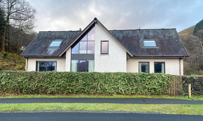 Inverbeg Hotel | The Beach House Loch Lomond