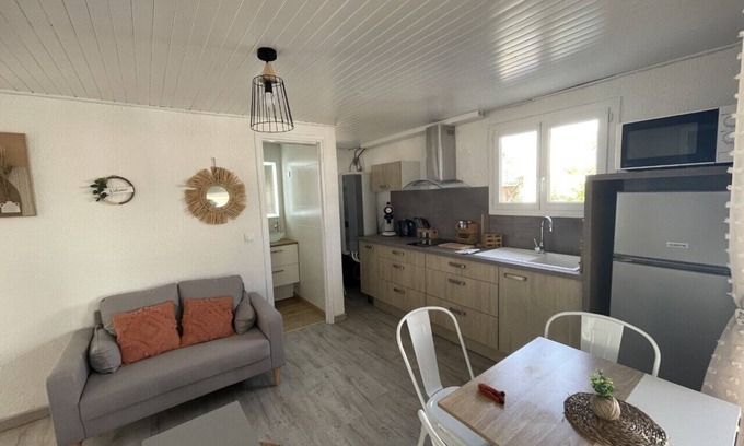 Gruissan Plage Ski Chalet | The beach of chalets. Perfect for family farniente