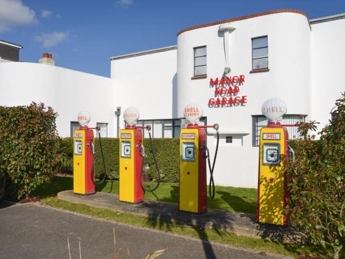 East Preston House | The Beach Stop