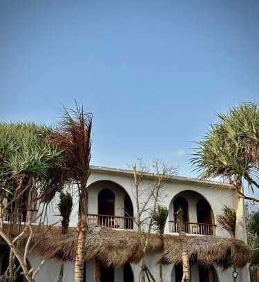 Mendoyo Hotel | The Beachbreaks Medewi