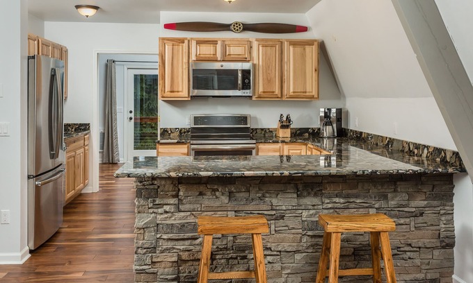 Cooper Landing House | The Bear Den - Private 1 acre Upper Kenai Riverfront Home - Cooper Landing