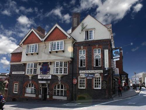 Marlborough Hotel | The Bear Marlborough