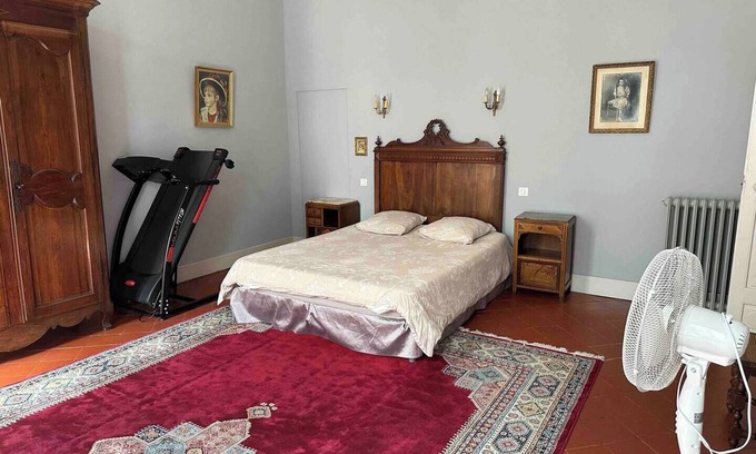 Bastide Saint-Louis Apartment | THE BEARDED SUITE