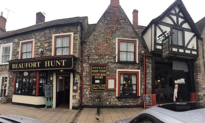 Chipping Sodbury Hotel | The Beaufort Hunt