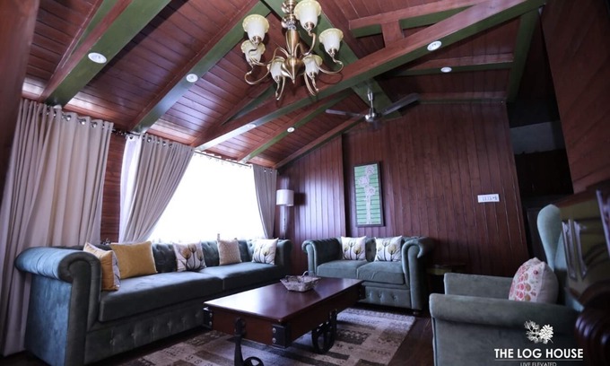 The Mall Road House | The beautiful log house