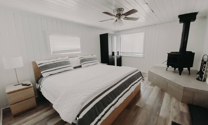 Red River Cabin | The Beautiful Pioneer Lodge 4