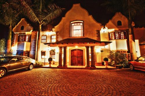 Runda Hotel | The Bedelle