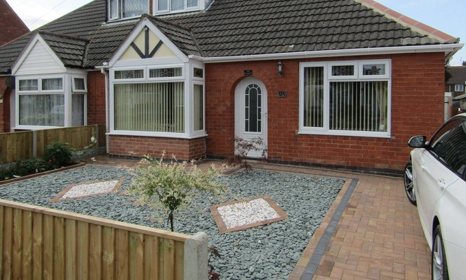 Mablethorpe House | The Bee Hive full of charm