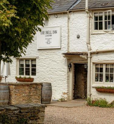 Lechlade Hotel | The Bell Inn