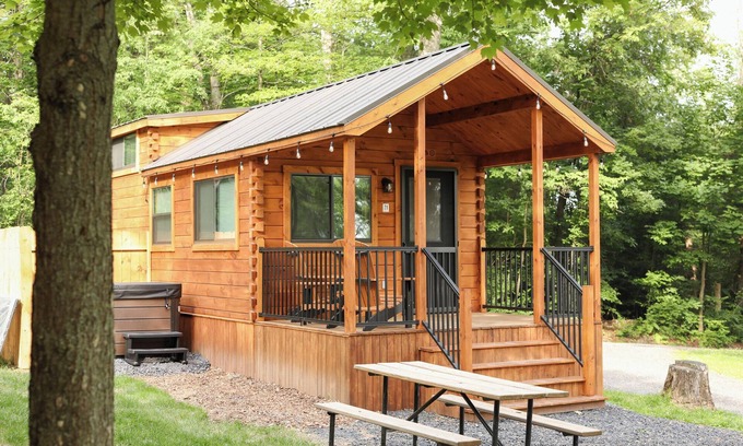Mingoville Cabin | The Bellefonte Campground presents: Tiny Home | 1 Bedroom with HOT TUB