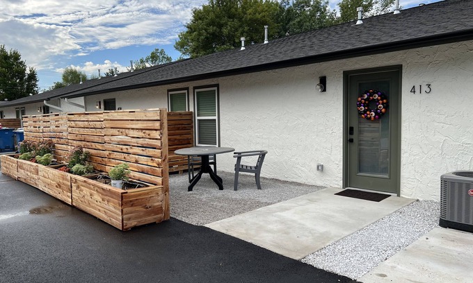 Downtown Apartment | The Benton - Warmly decorated, cozy apartment in downtown Bentonville
