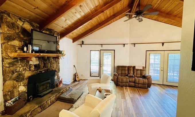Twain Harte House | The Best Family Forest Cabin