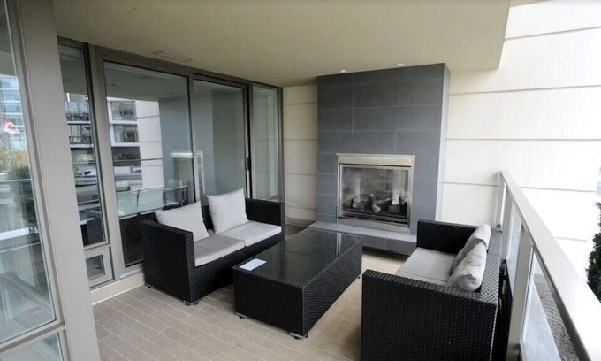Downtown Victoria Apartment | The best of Downtown Victoria at "The Falls"