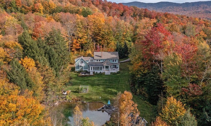 Stowe House | The best spot for fall foliage!